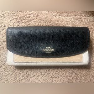Authentic ✨ Black, White, & Beige Coach Wallet
